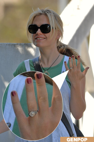 Antique Engagement Ring Anna Paquin 39s engagement ring via The diamond