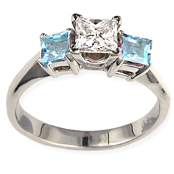 Three stones ring, Diamond & Aquamarines Princess